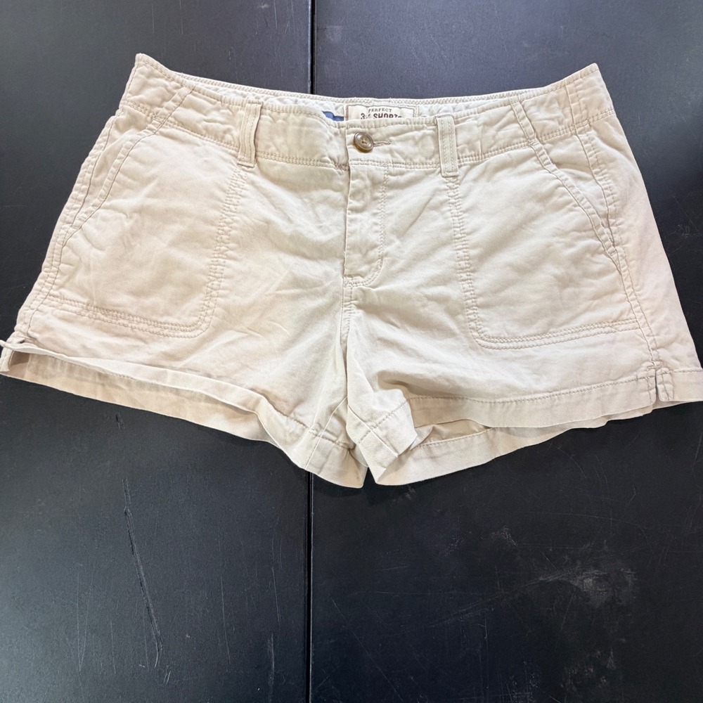 Y2K Old Navy Khaki Micro Mini Shorts Women 10 Low Rise Stretch Indie Sleeze